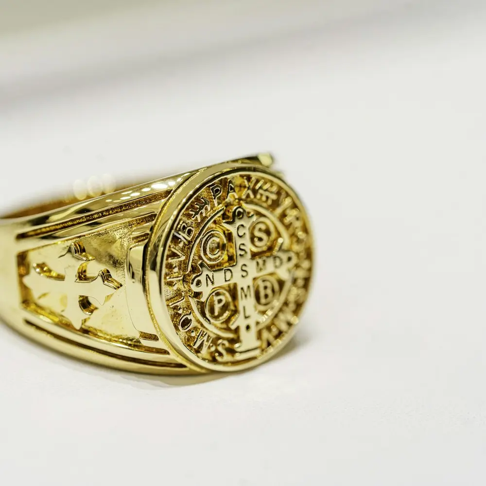 Nhẫn Nam Vàng 18K Mặt Chạm Hoa Văn