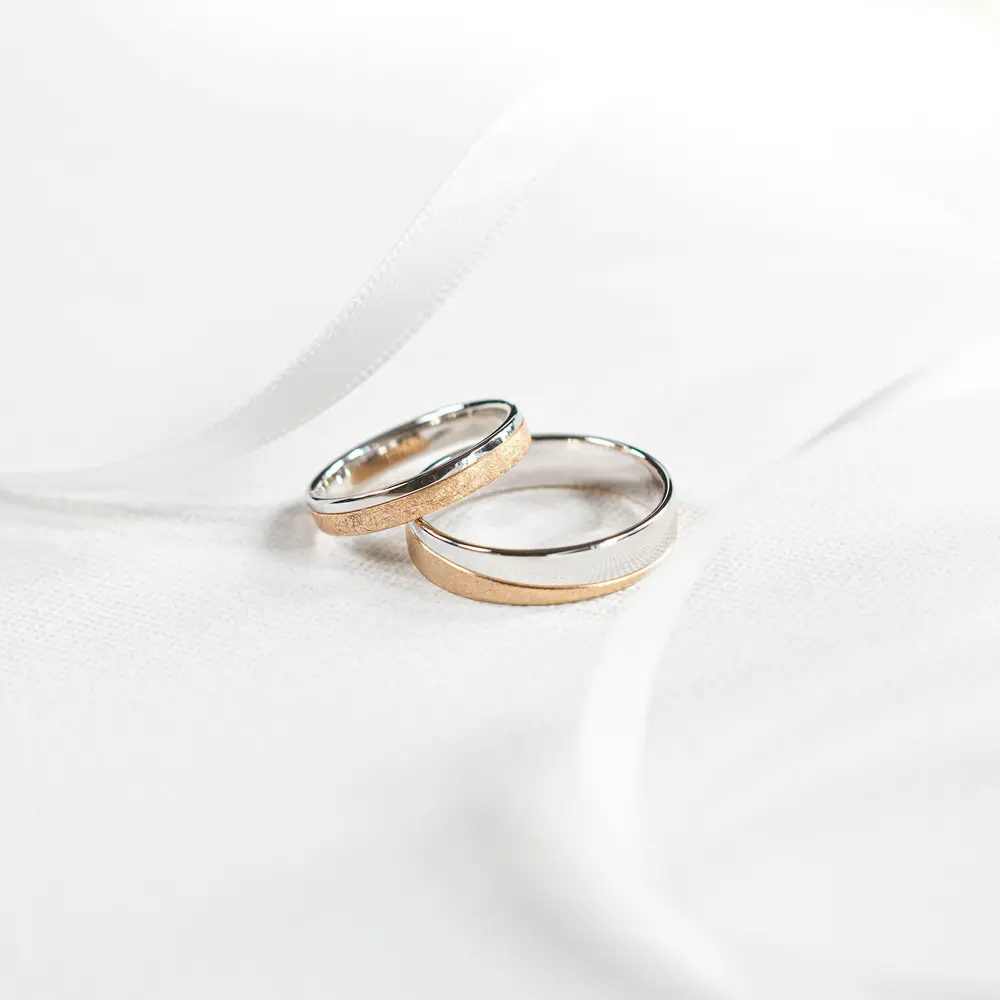 Nhẫn Cưới Vàng 18K Và Vàng Trắng